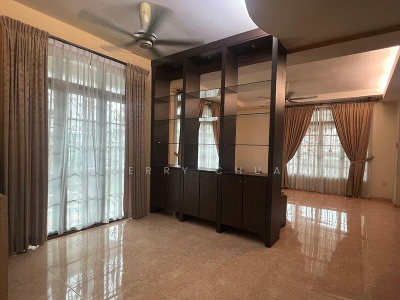 Untuk Dijual - Ulu Tiram Taman Pelangi Indah Double Storey Semi D