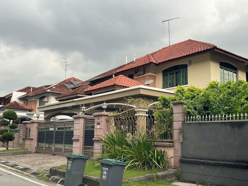 Untuk Dijual - Ulu Tiram Taman Pelangi Indah Double Storey Semi D