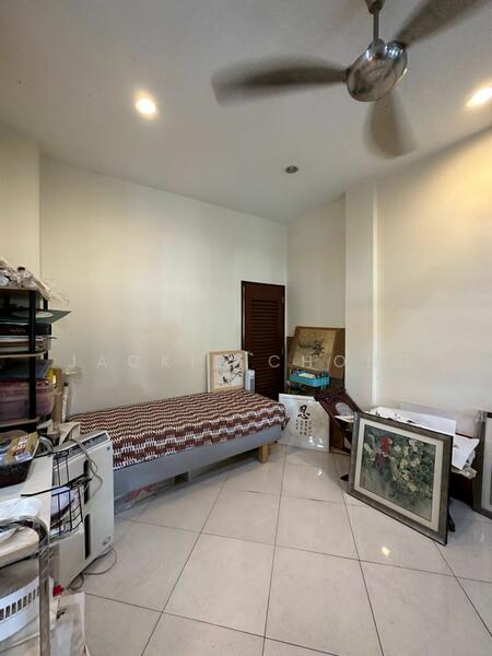 Untuk Dijual - Semi-Detached House at Happy Garden