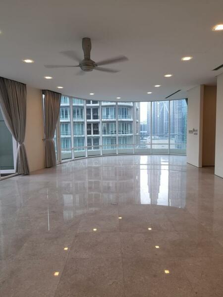 Untuk Dijual - The Oval