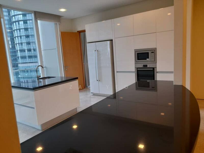 Untuk Dijual - The Oval