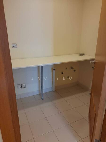 Untuk Dijual - The Oval