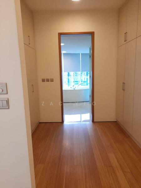 Untuk Dijual - The Oval