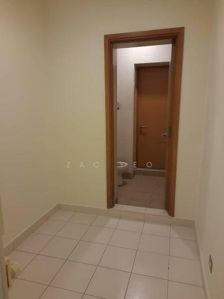 Untuk Dijual - The Oval