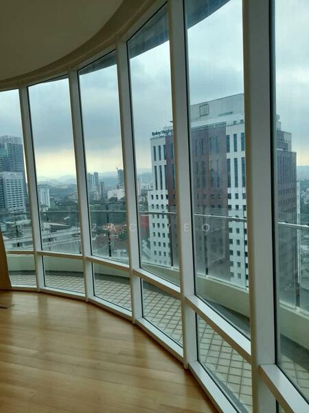 Untuk Dijual - The Oval