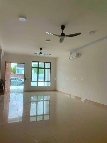 For Rent - The Straits View