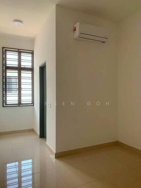 For Rent - The Straits View