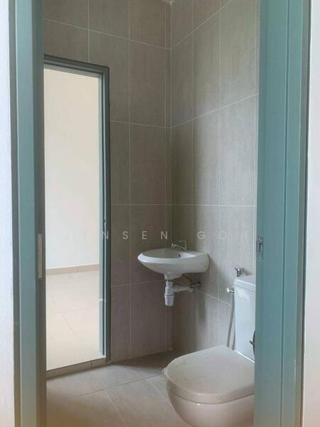 For Rent - The Straits View