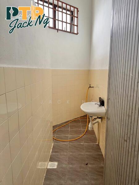 For Rent - Shop at Kawasan Perindustrian Teras Jaya