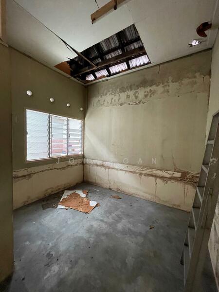 For Sale - Single storey terrace at Batu Lancang