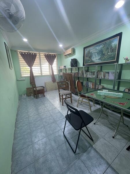 Untuk Dijual - RESERVOIR CRESCENT