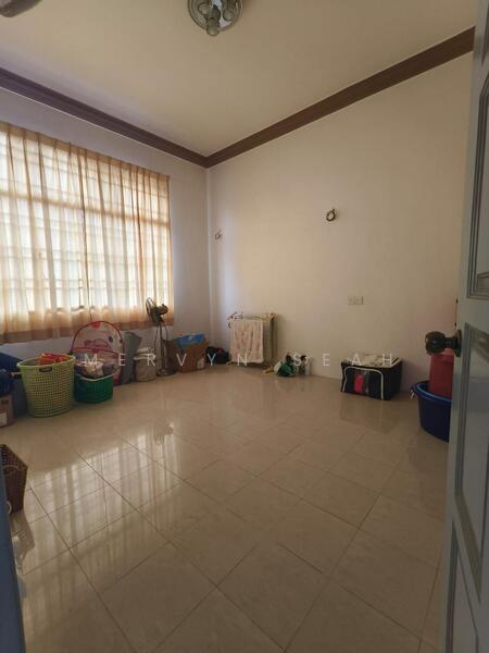 Untuk Dijual - LEBUH RAMBAI