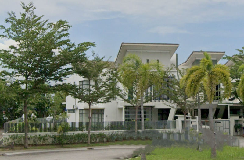 For Sale - Terraced House at Laman Glenmarie