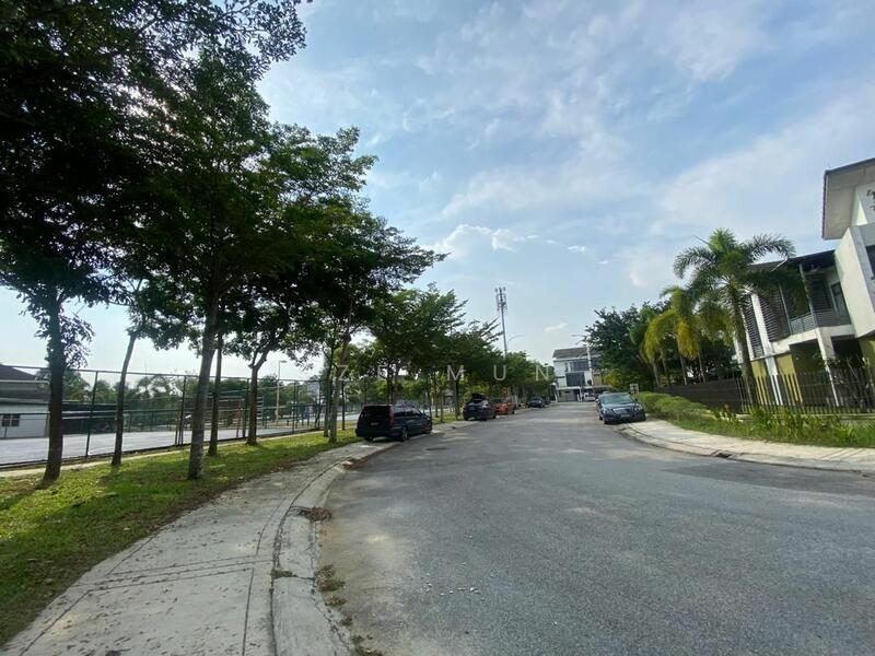 For Sale - Terraced House at Laman Glenmarie