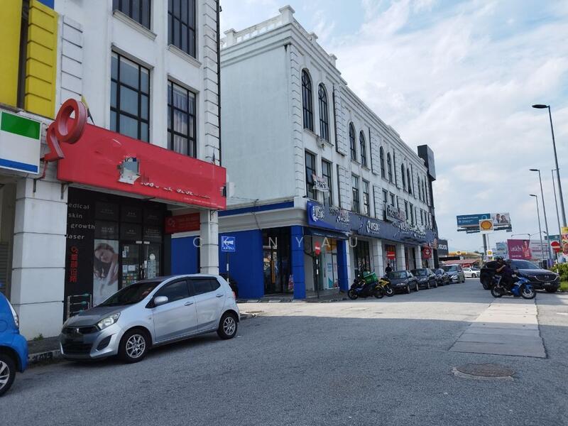 For Sale - Ipoh simee bond square 3 storey shoplot for sale