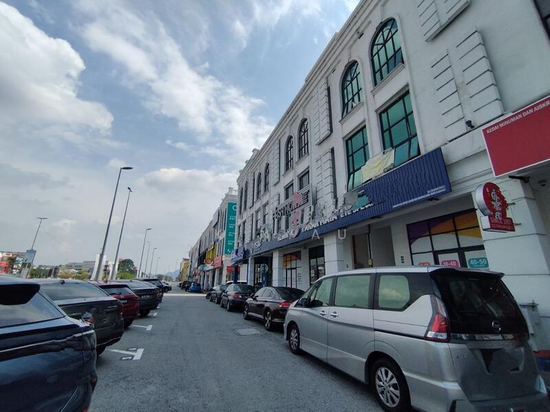 For Sale - Ipoh simee bond square 3 storey shoplot for sale