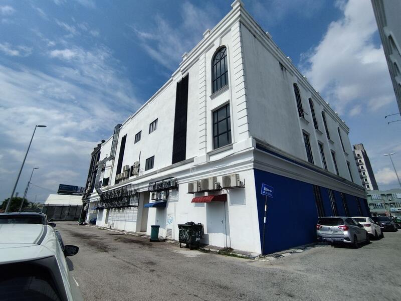 For Sale - Ipoh simee bond square 3 storey shoplot for sale