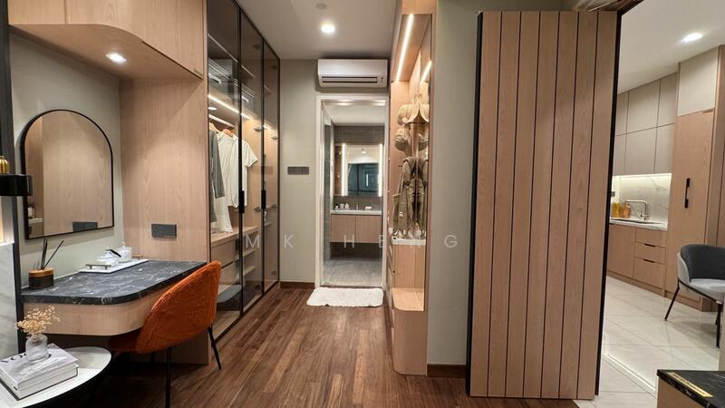 For Sale - Times Square 2