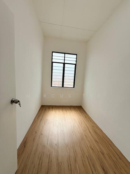 For Sale - Kluang Kluangs