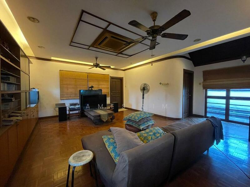 Untuk Disewa - 2.5 Storey Bungalow House @ Jalan Gasing Section 5 Petaling Jaya