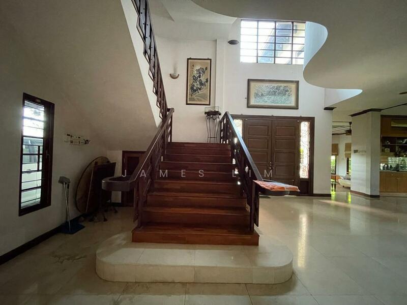 Untuk Disewa - 2.5 Storey Bungalow House @ Jalan Gasing Section 5 Petaling Jaya