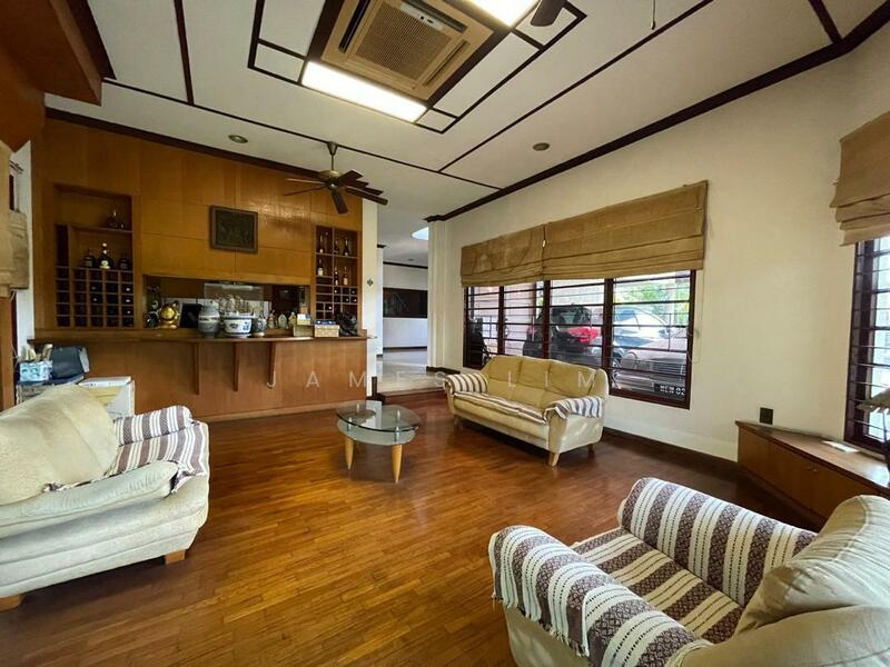 Untuk Disewa - 2.5 Storey Bungalow House @ Jalan Gasing Section 5 Petaling Jaya