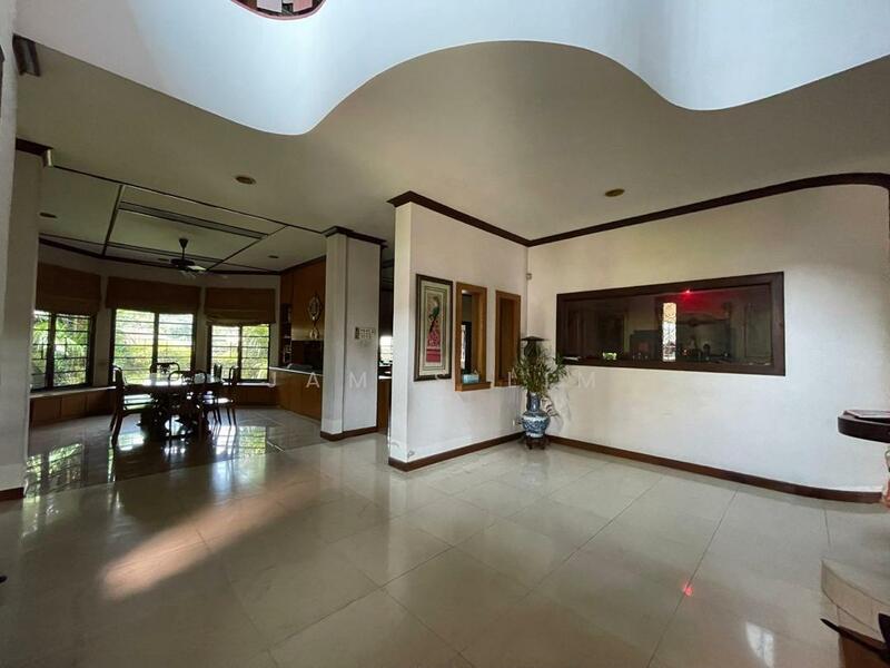 Untuk Disewa - 2.5 Storey Bungalow House @ Jalan Gasing Section 5 Petaling Jaya