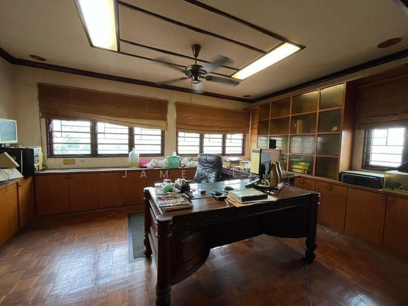 Untuk Disewa - 2.5 Storey Bungalow House @ Jalan Gasing Section 5 Petaling Jaya