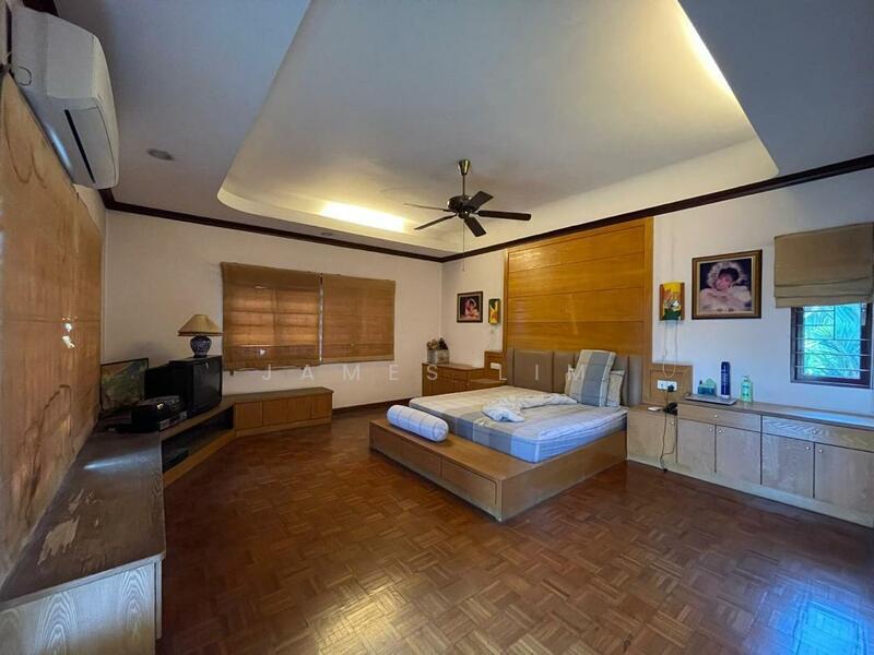 Untuk Disewa - 2.5 Storey Bungalow House @ Jalan Gasing Section 5 Petaling Jaya