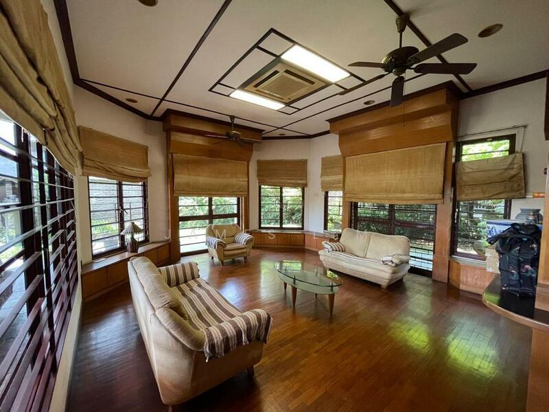 Untuk Disewa - 2.5 Storey Bungalow House @ Jalan Gasing Section 5 Petaling Jaya