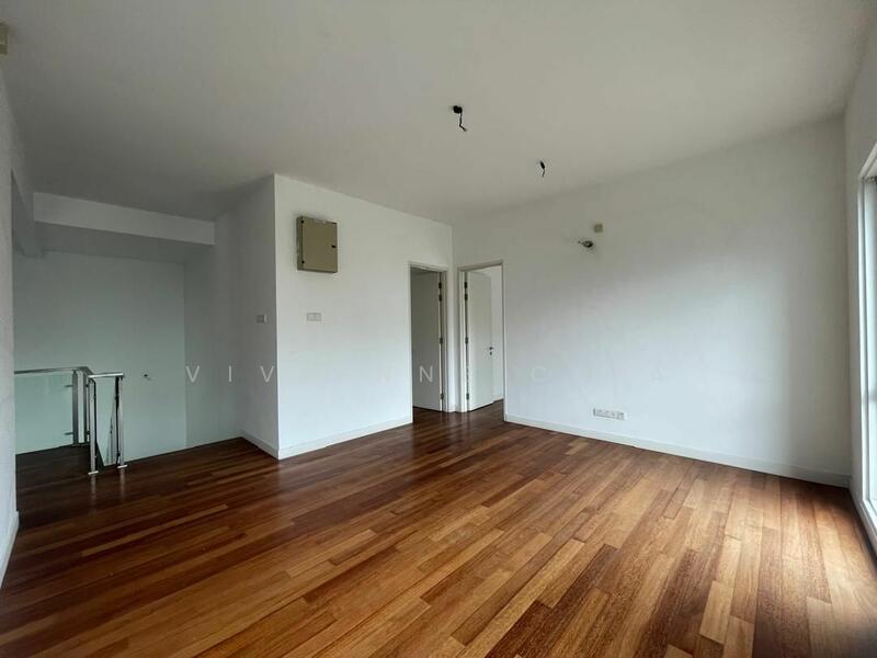 For Sale - Semi-Detached House at d'Laman Greenville