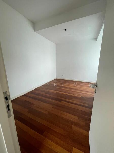 For Sale - Semi-Detached House at d'Laman Greenville