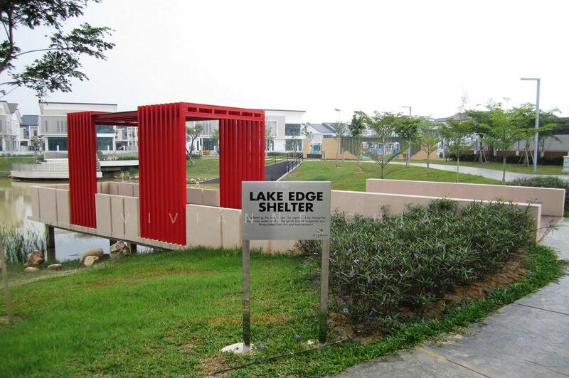 For Sale - Semi-Detached House at d'Laman Greenville