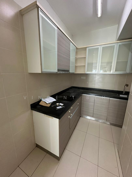 Untuk Disewa - Tiara Mutiara / The Crown