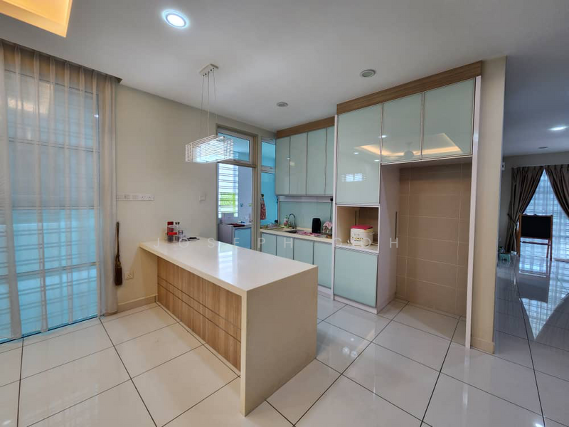 For Rent - Cluster House at Austin Heights