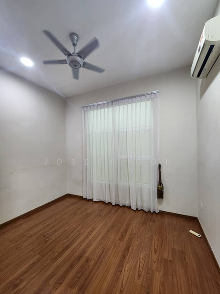 For Rent - Cluster House at Austin Heights