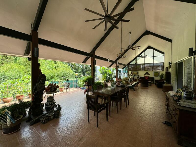 For Sale - ONE OF A KIND BUNGALOW | 16000SF | JESSELTON