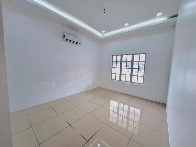 For Sale - [Semi Detached - 35x90] 1-Storey Rentak Perdana Alam Perdana, Puncak Alam