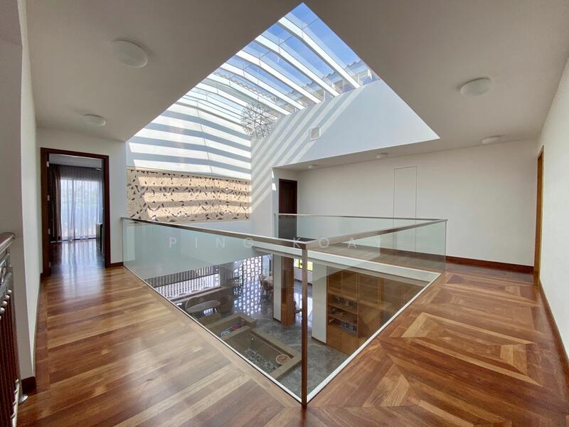 For Sale - 2.5 STY REBUILT BUNGALOW | 7750SF | JESSELTON