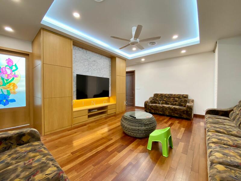 For Sale - 2.5 STY REBUILT BUNGALOW | 7750SF | JESSELTON