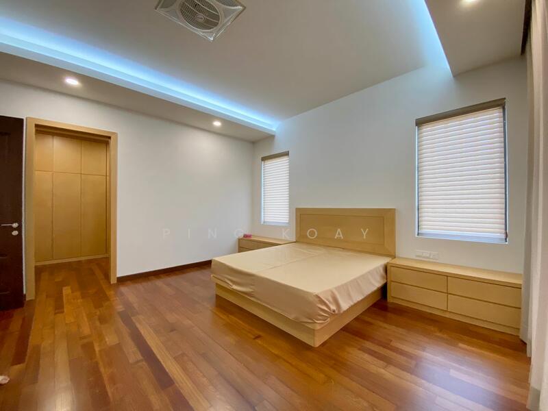 For Sale - 2.5 STY REBUILT BUNGALOW | 7750SF | JESSELTON