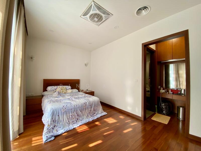 For Sale - 2.5 STY REBUILT BUNGALOW | 7750SF | JESSELTON