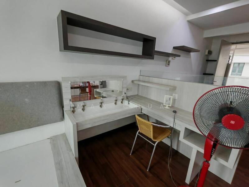 Untuk Disewa - Silk Sky