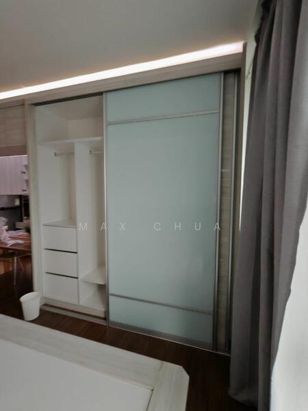 Untuk Disewa - Silk Sky