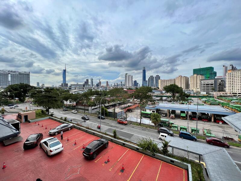 Untuk Disewa - Menara Uncang Emas