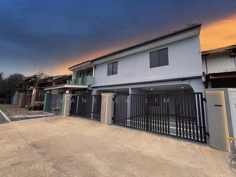 Untuk Dijual - 2-storey Terrace House at Taman Muhibbah