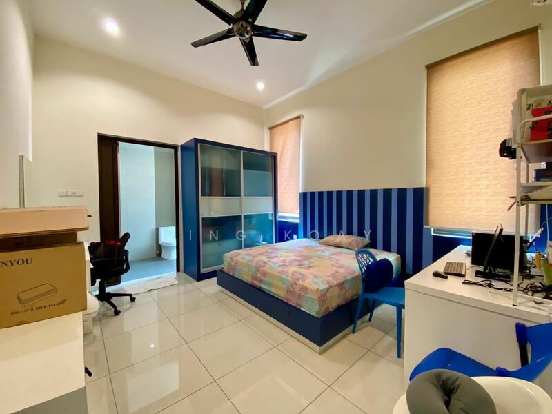 For Sale - 3 STY REBUILT BUNGALOW | near WET MARKET