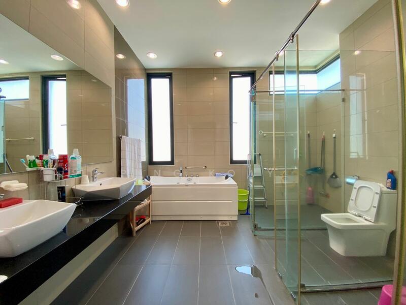 For Sale - 3 STY REBUILT BUNGALOW | near WET MARKET