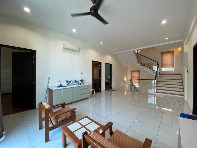 For Sale - 3 STY REBUILT BUNGALOW | near WET MARKET