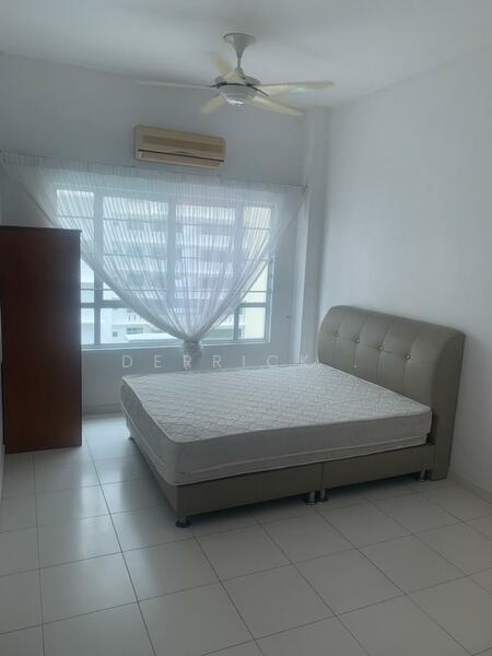 Untuk Disewa - One World 1